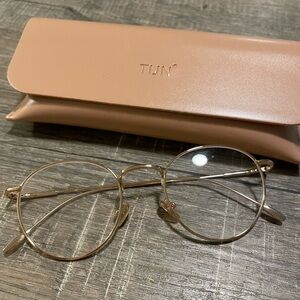 NEW Beautiful Gold Frame Glasses